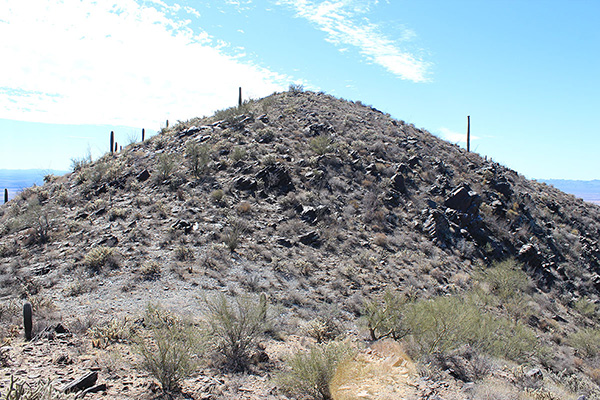 I climb the last subpeak, this one the summit itself