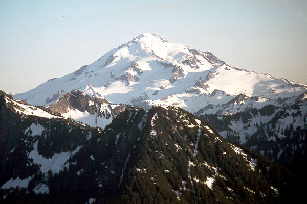 Glacier Peak from Itswoot Ridge