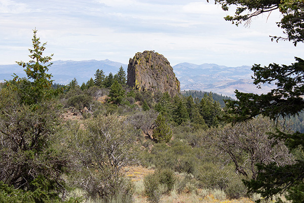 Once down the gully I return along the north ridge towards the north pinnacle